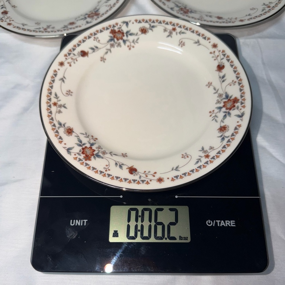 Floral Patterned Appetizer/ Dessert Plates Set - Picture 6 of 7